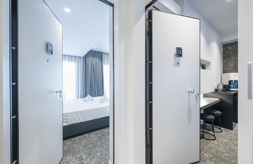 Attiki Apartment | B2: The "Asprogeraka" by SPACEERS