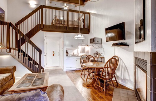 Yosemite National Park Condo | (B207) Loft Condominiums