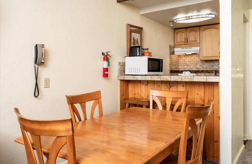 Yosemite West Condo | (B208) Loft Condominiums