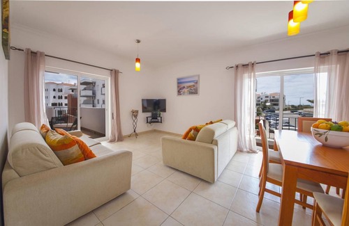 Funchal Apartment | B41 - Windmill Modern with Pool