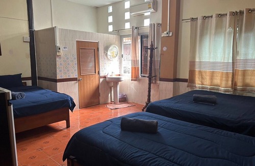 Ayutthaya House | Baan Are Gong Riverside Homestay
