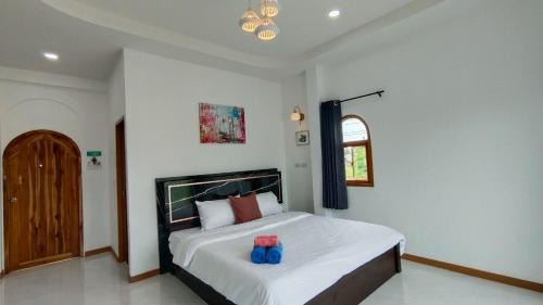 Salaya Villa | Baan Iris Salaya