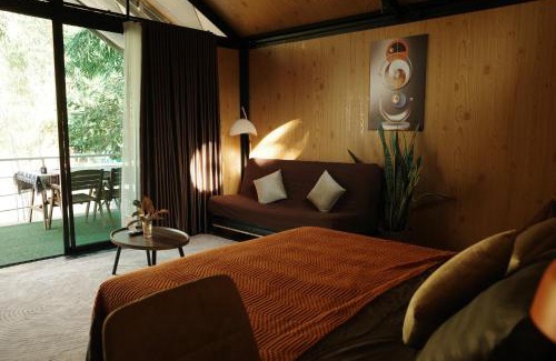 Khlong Lan Phatthana House | Baanraisongshul K&E Gardens