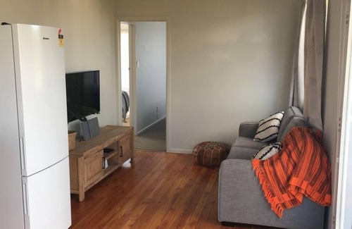 Waihi Beach House | Bach on Wallnutt - Clean Sunny-North end, 200m to beach, lovely morning sun