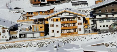 Hinterglemm House | Bachgut, das Resort am Berg - Stammhaus Sommer