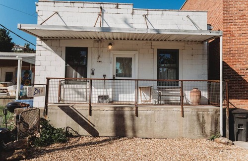 Treloar Apartment | Back Door Guest Suite, Zia My Retreat