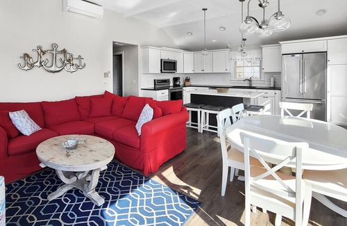 Indian Neck Heights House | BACK ON THE RENTAL MARKET! 3BD Indian Neck Beauty-A/C, Water Views, Steps to Burton Baker Beach