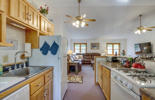 Backus Cabin | Backus Lakefront Cabin w/Fire Pit, Dock Access!