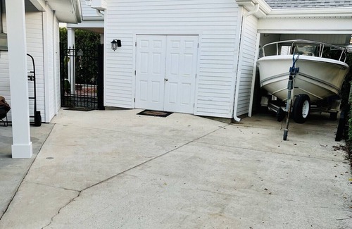 Houma Cottage | Backyard COZY Cottage in the heart of Houma!