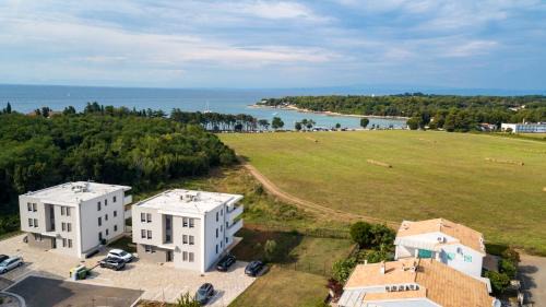 Basanija Apartment | Baden Resort Bašanija, Umag-with Sea View, Parking and 300m from the beach