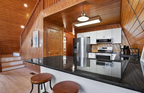 New London Cabin | Badin Lake retreat-nestled in a cove, close to Uwharrie National Forest.