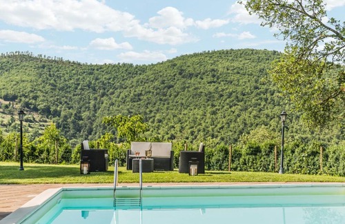 Ripoli Villa | Bagno a Ripoli Villa Sleeps 10 Pool Air Con WiFi