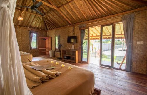 Sekongkang Resort | Baha Baha Villas West Sumbawa Yoyos Wellness Center, Gym, Yoga, Skate Park, Bar & Cafe