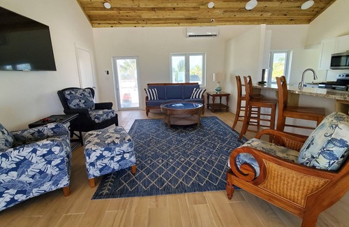 Morgan's Bluff House | Bahamas Oceanfront Home on Private Beach 3/3 Spooners Bay Fisherman’s Paradise