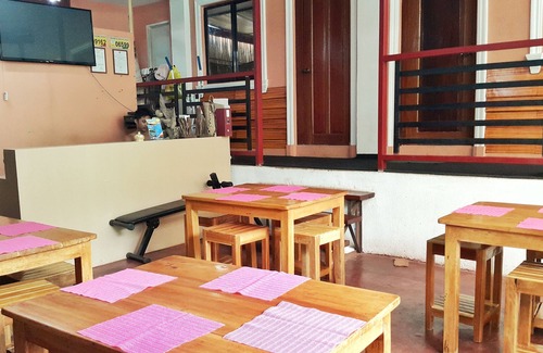 Puerto Princesa City Centre House | bahay ni ate bed and breakfast budget accomodation
