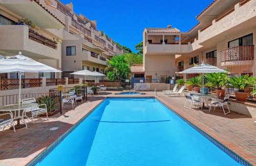 Avalon House | Bahia Vista C50