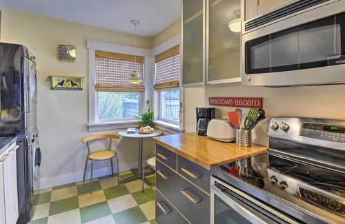 Bainbridge Island House | Bainbridge Island Abode < 1 Mi to Winslow!