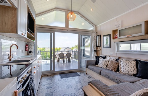 Coldstream Cottage | Baird's Chalet (Pet Friendly)
