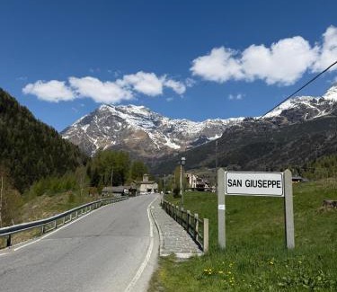 Chiesa in Valmalenco Ski Chalet | Baita Chalet La Masun beautiful view
