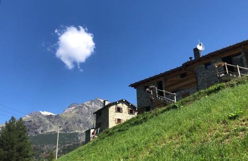 Chiesa in Valmalenco Ski Chalet | Baita Chalet La Masun beautiful view