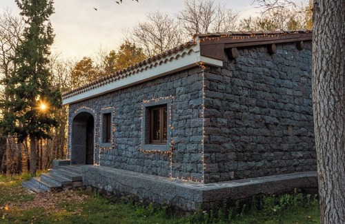Nicolosi House | Baita Serena - Relax e natura ai piedi dell’Etna
