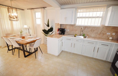 Douglas Apartment | Bajan Breeze 3-bedroom apartment 15 minutes walk to the beach