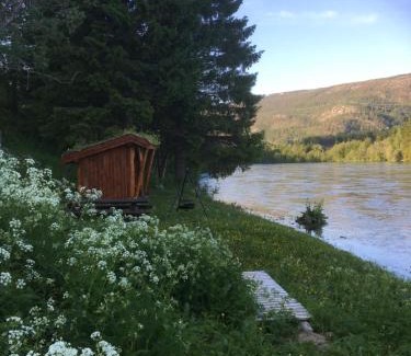 Grane House | Bakarstuo, Utpå Neset