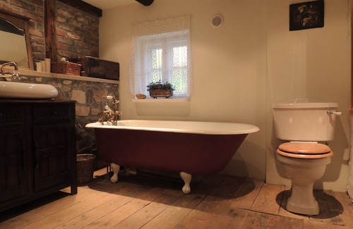 Wlen Cottage | Baker's cottage 200-yr old Farmhouse close to Jelenia Góra sleeps up to 8 +2kids
