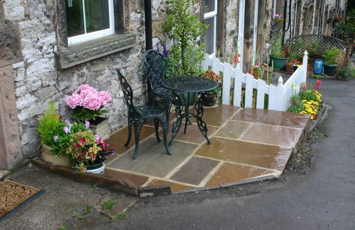 Bakewell Cottage | Bakewell Stone Cottage/Sleeps 4/Log Burning Stove/Parking/2 Bathrooms/WiFi