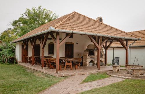 Tiszababolna Apartment | Balázs vendégház