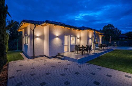 Siofok-Szabadifurdo Apartment | Balatonic Grape apartmanház