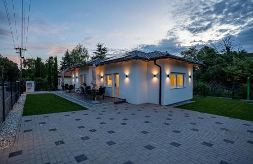 Siofok-Szabadifurdo Apartment | Balatonic Grape apartmanház