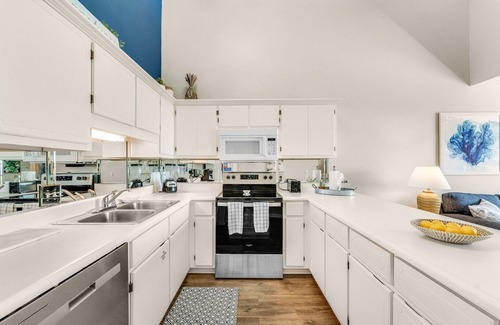 Summer Breeze Condo | Balconies with a Gulf View HS 54-302