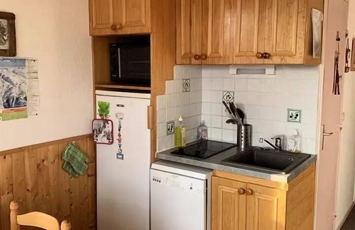 Eclose-Est Apartment | Balcons Residence D'huez - apartment 2 corners mountain ALPE D'HUEZ QUARTIER CLOSE EST
