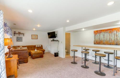 Roach House | Balcony and Fire Pit Home on Lake of Ozarks!