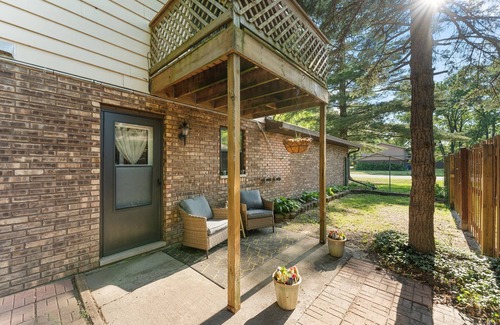 Chesterton House | Balcony/Patio/Fenced Yard/Attached Garage/near Beach, Park/close to Chicago