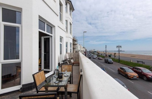 Worthing Apartment | Balcony Seaview 2 Bed Worthing