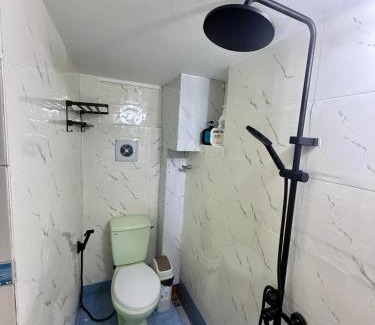 Hoan Kiem Apartment | Balcony Streetview central home