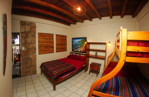 Montanita Bed & Breakfast | Balcony Suite-Pool & Jacuzzi- Beachfront at the Point