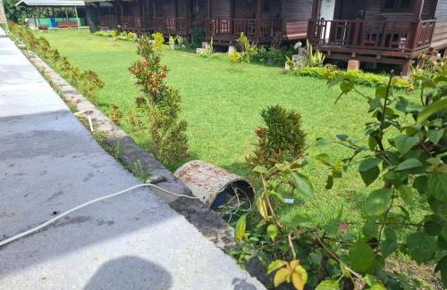 Bayan House | Bale Gantar