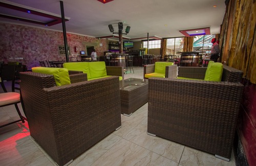 Langata Hotel | Balis Best Bar and Resort