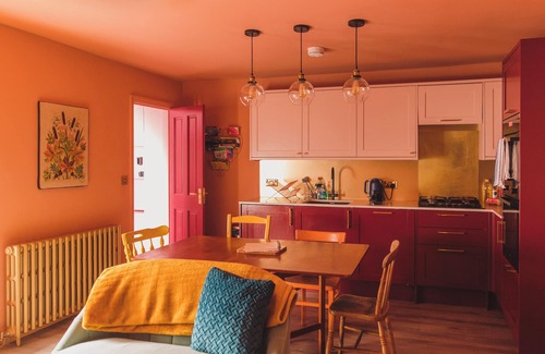 Margate Cottage | BALLARAT HOUSE, pet friendly, character holiday cottage in Margate
