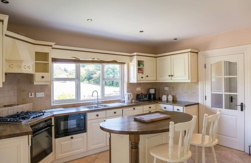 Moyard House | Ballinakill Lodge home away from home