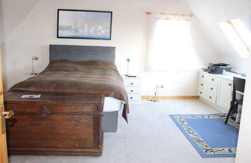 Ballyconneely Villa | Ballyconneely: Beautiful bright property between sea and lake