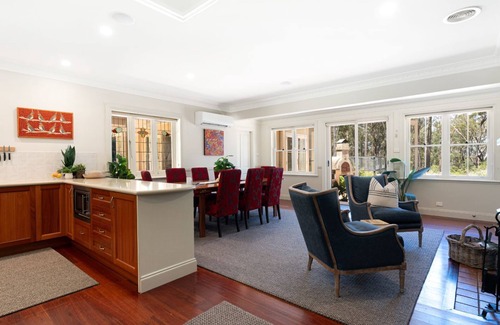 Bundanoon House | Balmaghie - charming, secluded 7 acre rural retreat in the Southern Highlands