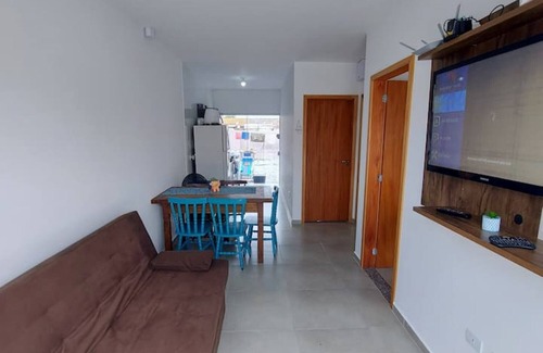 Matinhos House | Balneário Céu Azul, with swimming pool 350m from the beach