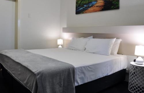 St. George Hotel | Balonne River Motor Inn