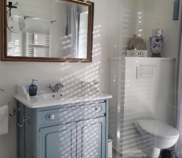 Iphofen Apartment | BALTHAZAR IPHOFEN, ohne Frühstück, nähe MARKTPLATZ, KNAUF GIPS KG und ConneKT, Weingut Wirsching, TV mirroring 55" Zoll, Wifi, mit Garten & Terrassen