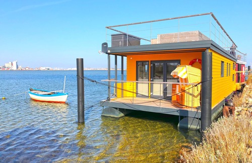 Heiligenhafen Boat Rental | Baltic Sea houseboat Swantje on the beach Heiligenhafen/Ortmühle