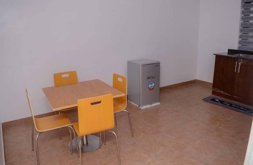 Surulere Apartment | Bamgbose Apartments - Sleeps 4 - Parking - WiFi